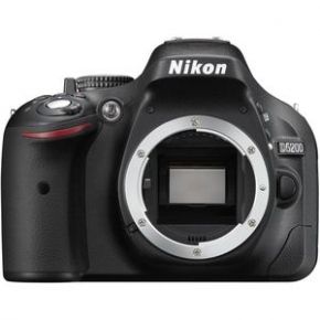 Цифровой фотоаппарат NIKON D5200 body